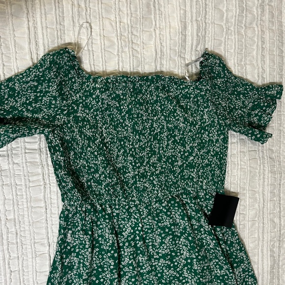 Green Floral Print Off-the-Shoulder Midi Dress - Picture 7 of 9
